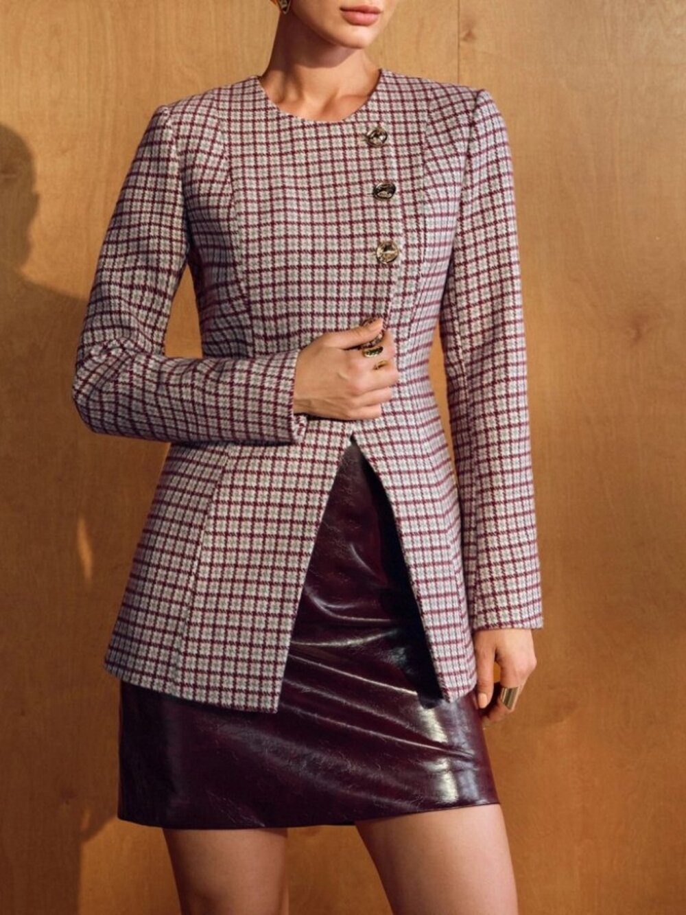 Brown / Cream Fitted Houndstooth Plaid Round Neck Button Front Blazer